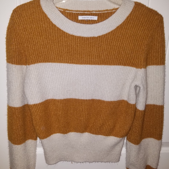 American Eagle Outfitters Sweaters - AMERICAN EAGLE cream and burnt orange soft fuzzy sweater size medium